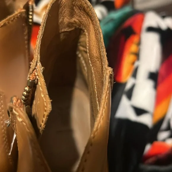 Frye size 7 - Picture 8 of 10